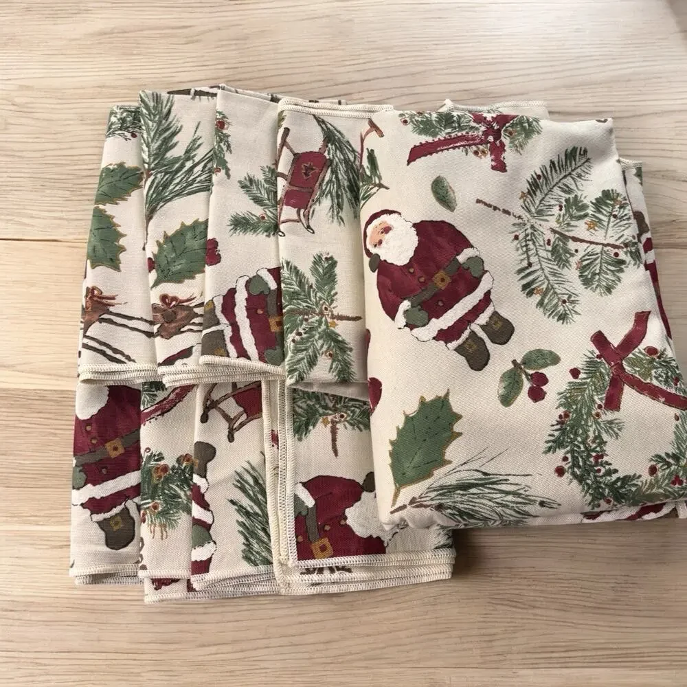 Christmas Santa Claus Round Tablecloth Cabin Rustic Reindeer & 8 Napkins